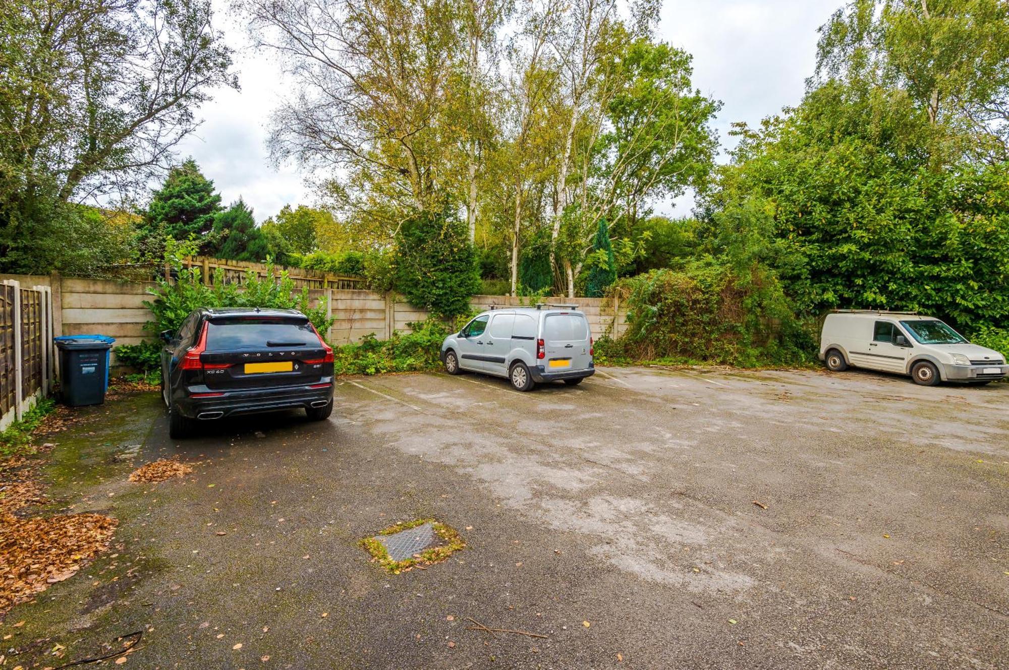 Manchester Comfortable 3 Bedroom House, Free Parking, Wifi & Disneyplus 沃斯利 外观 照片